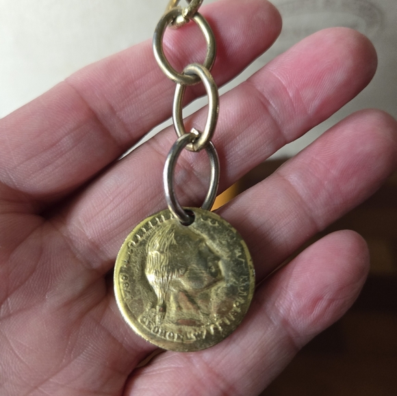 Vintage 70s Plastic and Metal Chain Belt - Picture 3 of 3